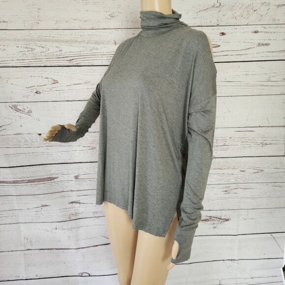 Feel The Piece Terre Jacobs Rayon Thumb Hole Top XS/S NWOT - Picture 2 of 6